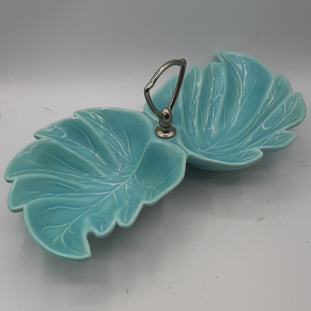 Vintage USA Pottery Double Leaf Ceramic Candy Trinket Dish Gold Handle #32